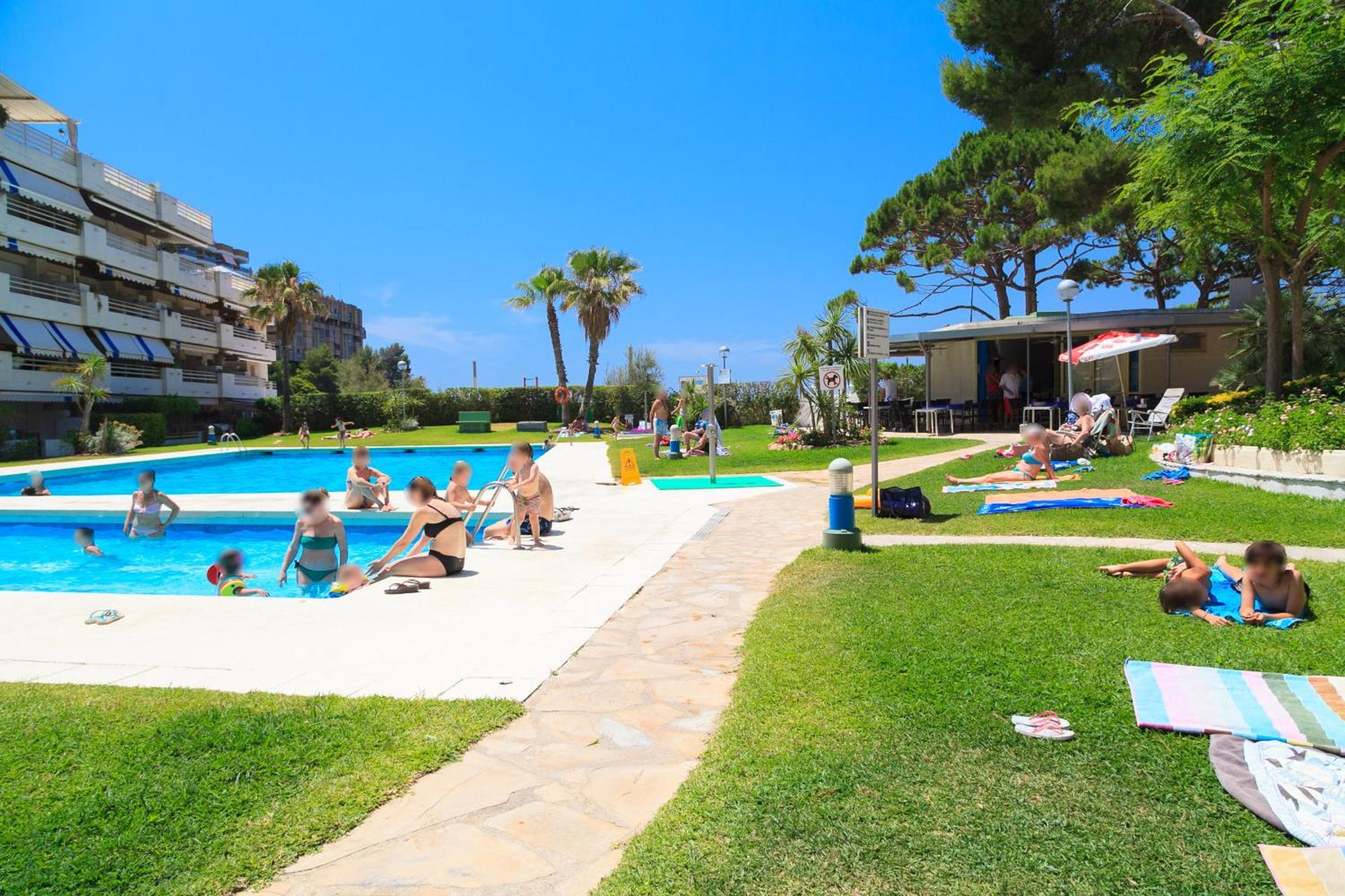 Uhc Playamero Family Complex Aacc Salou Exterior photo