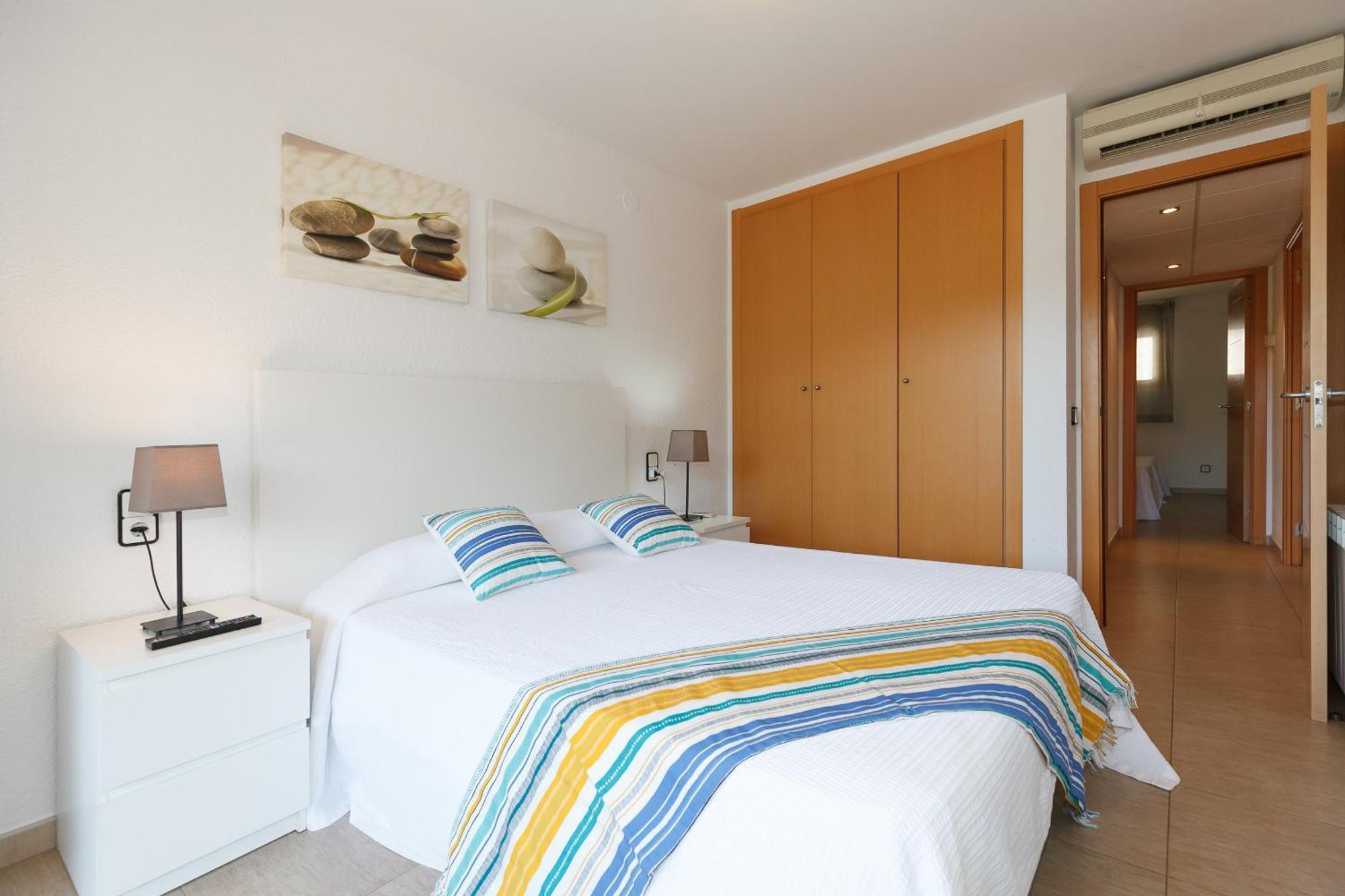 Uhc Playamero Family Complex Aacc Salou Room photo
